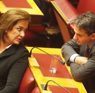 Άγριος καυγάς Κυριάκου-Ντόρας μπροστά στον Κωνσταντίνο Μητσοτάκη–Στο νοσοκομείο ο επίτιμος