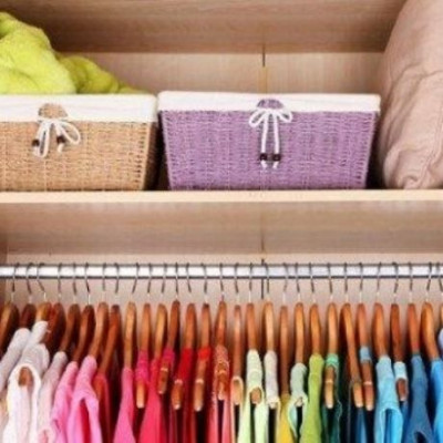 Τα 4 βήματα για να μαζέψετε τα καλοκαιρινά σας ρούχα εύκολα και γρήγορα!