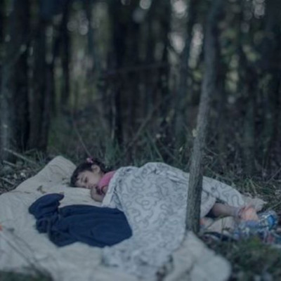 Σοκαριστικό: Δείτε πού κοιμούνται τα προσφυγόπουλα- Κάθε εικόνα και μία ιστορία ζωής