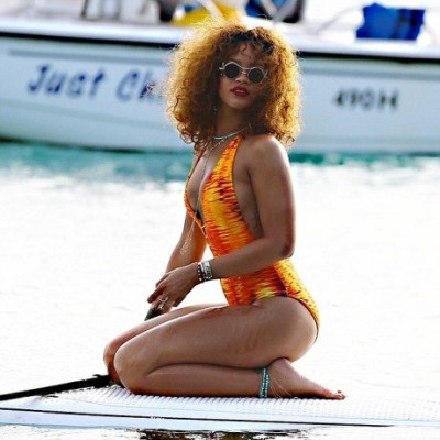 Πιο αποκαλυπτική από ποτέ: Δεν μπορείτε να φανταστείτε τι φόρεσε αυτή τη φορά η Rihanna