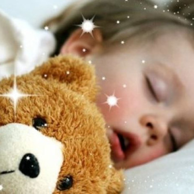 Τι ώρα πρέπει να πηγαίνει ένα παιδί για ύπνο; Δείτε τον πίνακα ανά ηλικία