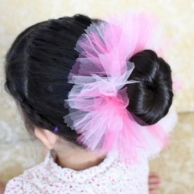 DIY: Φτιάξτε λαστιχάκια με τούλι για τα μαλλιά της κόρης σας (βίντεο)