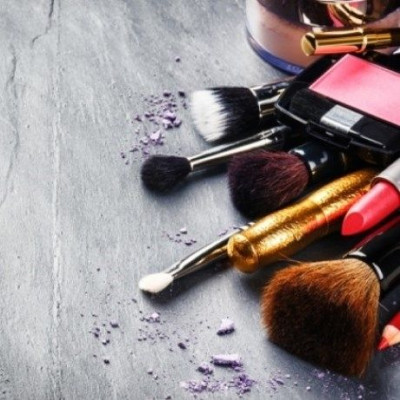 Πότε πρέπει να πετάτε τα σφουγγαράκια και τα πινέλα του μακιγιάζ