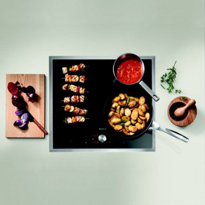 Το Golden Hall μαγειρεύει σε εστίες και φουύρνους Neff και με κουζινομηχανές της Bosch