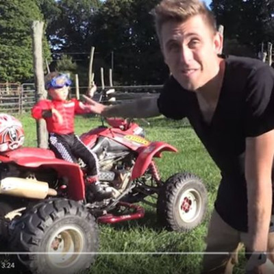 Της έκανε πλάκα ότι ανατινάχθηκε ο γιος τους κι εκείνη... (video)