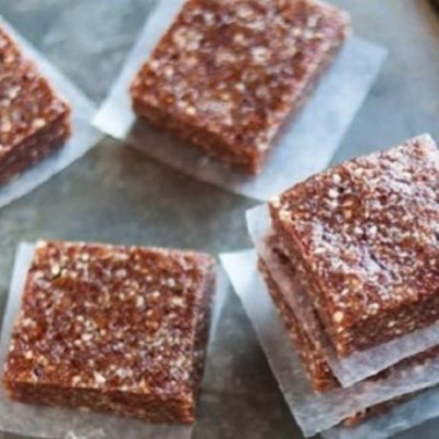 Νόστιμες μπάρες δημητριακών με τρία υλικά