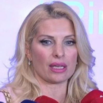 Ελένη Μενεγάκη: «Τα παιδιά μου θέλουν τη μαμά τους»