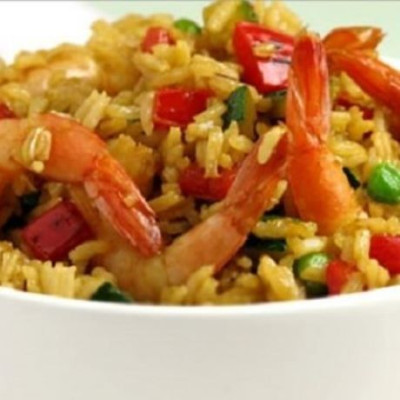Τηγανιτό ρύζι με λαχανικά και γαρίδες