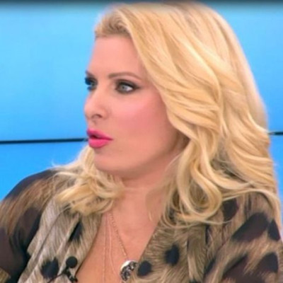 Ελένη Μενεγάκη: Η αποκάλυψη για τις κόρες της και ο μεγάλος φόβος της!
