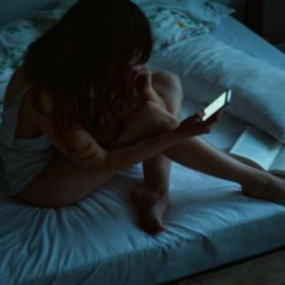 Ψάχνεις το κινητό του; Σκέφτηκες γιατί το κάνεις;