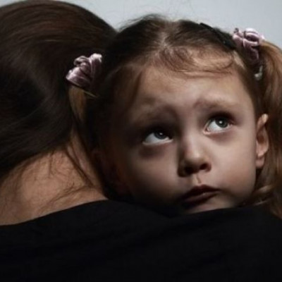 Πώς μπορείς να διώξεις το φόβο μιας μητέρας;