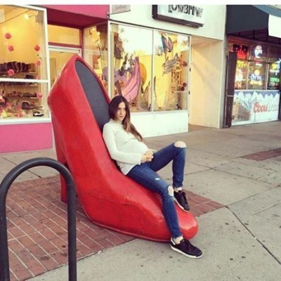 Μα είναι να μη τη ζηλέψουμε; Δείτε την περιποίηση που δέχεται η Σοφία Καρβέλα