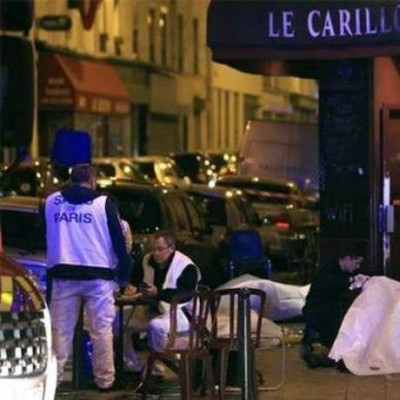 Επίθεση Γαλλία: 153 νεκροί σε 6 τρομοκρατικές επιθέσεις - Παγκόσμιο Σοκ