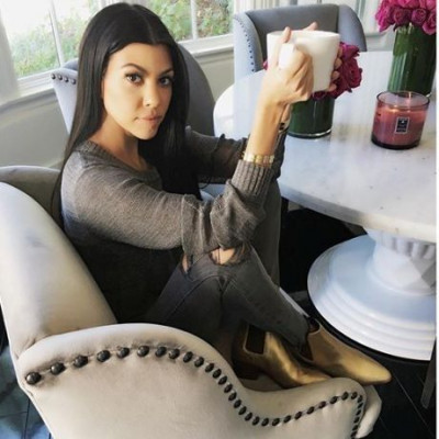 Η Kourtney Kardashian δε θα ήθελε σίγουρα να κάψει τη συγκεκριμένη φωτογραφία