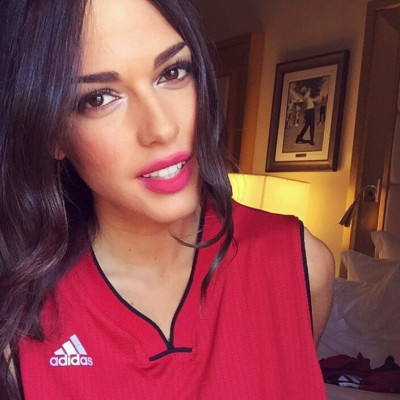 Ο απόλυτος οδηγός για τα super hot, κόκκινα χείλη της σεζόν..