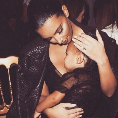 Μια μικρή κυρία: Αυτή την εμφάνιση της North West δεν πρέπει να την χάσετε