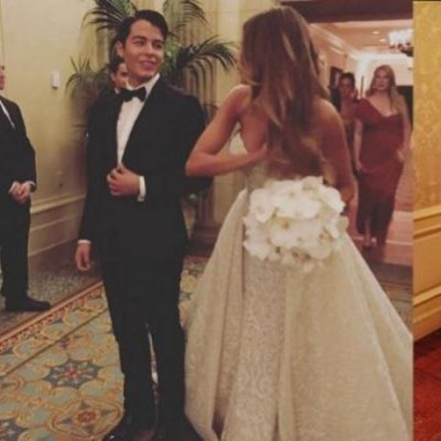 Σοφία Βεργκάρα: Παντρεύτηκε και τη συνόδευσε ο 23χρονος γιος της Μανόλο (εικόνες)