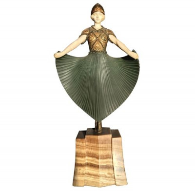 ΑΒΑΞ: Φιλοξενεί για πρώτη φορά στην Αθήνα την συλλέκτρια Μπέτυ Οφλούδη – Ιωαννίδη