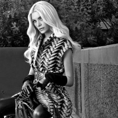 Η Κατερίνα Καινούργιου έκανε άλλη μία σέξι βραδινή εμφάνιση