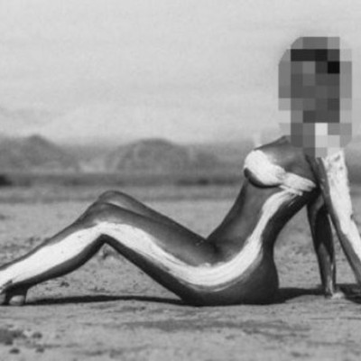 Διάσημη μαμά που είναι πάλι έγκυος ποστάρει τις πιο σέξι φωτογραφίες της... ολόγυμνη!