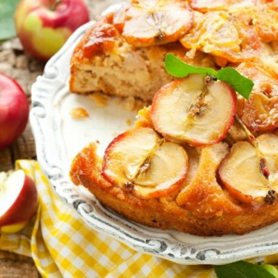 Κέικ ανάποδο με καραμελωμένα μήλα