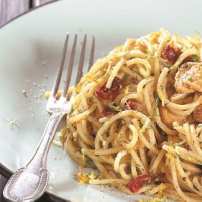 Πικάντικο σπαγγέτι με αβγοτάραχο και ξύσμα εσπεριδοειδών