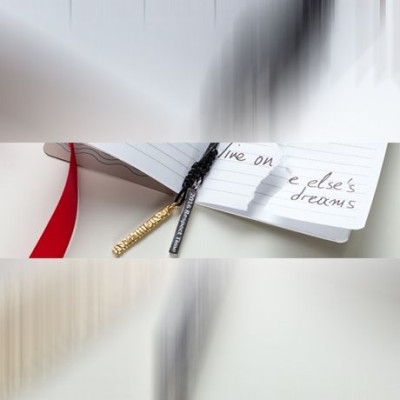 Γούρι ‘2016 respect time’ από τα bijoux Bizarres