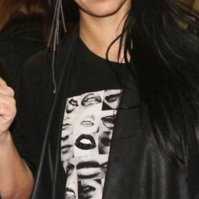 Eλληνίδα τραγουδίστρια παραδέχεται στο facebook: «Ένα one night stand χάλασε το γάμο μου»