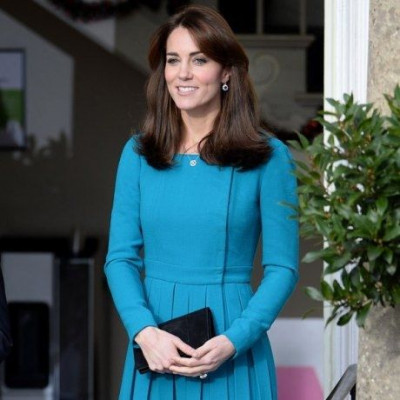 Μας άφησε άφωνες: Η Kate Middleton σε ένα «ρόλο» που δε θα περιμέναμε ποτέ!