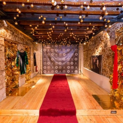 Ο JP John Pan γιορτάζει το νέο e-shop με μια καμπάνια όλο λάμψη!