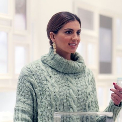 Σταματίνα Τσιμτσιλή: Χριστουγεννιάτικα ψώνια με άψογο στυλ