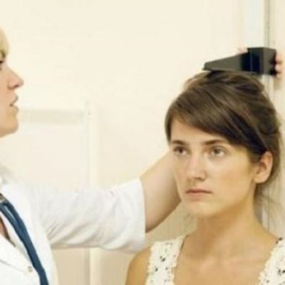 Πόσο ύψος χάνουμε μεγαλώνοντας;