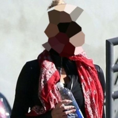 Διανύει τους πρώτους μήνες της εγκυμοσύνης και είναι σε άψογη φόρμα (φωτό)