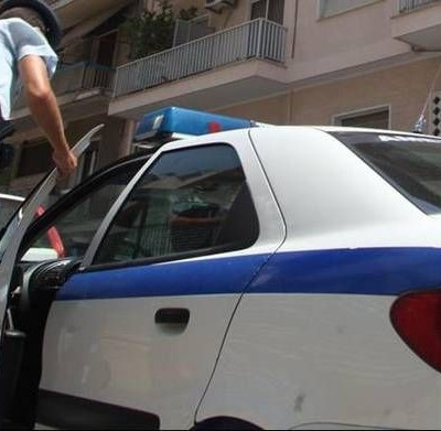 Σοκ στην Καλλιθέα - Πήγε να επιδώσει έγγραφο και βρήκε πτώμα σε ψυγειοκαταψύκτη