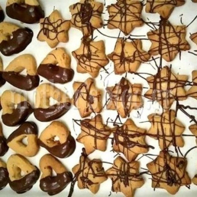 Νόστιμα μπισκότα βουτύρου με σοκολάτα και τριμμένα καβουρδισμένα αμύγδαλα!