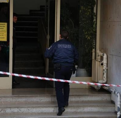 Σοκαριστική εξέλιξη με το πτώμα στην Καλλιθέα - Τον έβαλαν ζωντανό μέσα στον καταψύκτη;