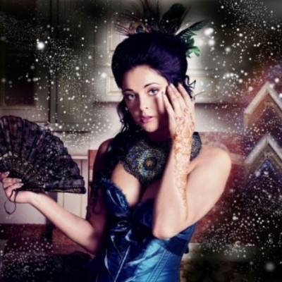 Είσαι γυναίκα Υδροχόοος; Δες με ποια ζώδια ταιριάζεις