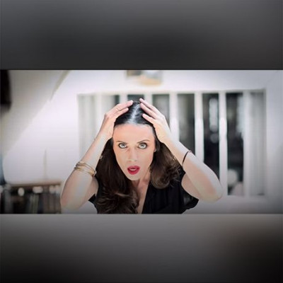 Βρήκαμε το προϊόν που καλύπτει τα λευκά μέχρι να πας ξανά στο κομμωτήριο!