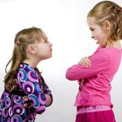 Γιατί τα παιδιά είναι ανταγωνιστικά και κάνουν τους φίλους τους να ζηλεύουν;