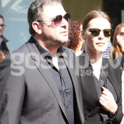 Συντετριμμένος ο Αντώνης Ρέμος στο τελευταίο αντίο για τον φίλο του Παντελή!