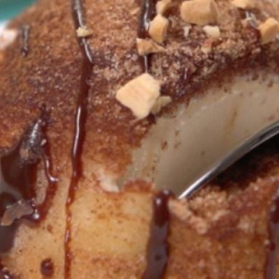 Τραγανό τηγανιτό παγωτό με σοκολάτα και καρύδια! (βίντεο)