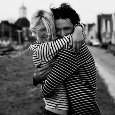 «Να προσέχεις, ο χρόνος δεν κοιτά έρωτες»