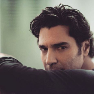 Ο Χριστόφορος Παπακαλιάτης σε χαλαρή βόλτα με νέα συνοδό