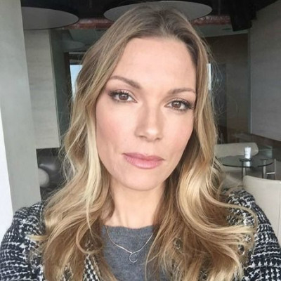 Το απόλυτο look του Σαββάτου: Η Βίκυ Καγιά με το outfit που θα φορέσεις όλη μέρα!