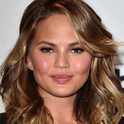 Η Chrissy Teigen  στην πιο sexy της εμφάνιση λίγο πριν τον τοκετό!