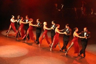Tango Seduccion και Tango Revolucion στο Δημοτικό Θέατρο Πειραιά
