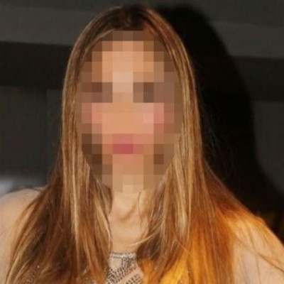 Πασίγνωστη Ελληνίδα μανούλα: Δείτε τι κάνει μπροστά στον καθρέφτη μαζί με την κόρη της