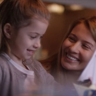 Πίσω από κάθε σημαντική στιγμή του παιδιού σου, είσαι πάντα εσύ! Είσαι δεν είσαι εκεί...