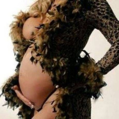 Ανέβασε ημίγυμνη φωτογραφία από την εγκυμοσύνη της και ξεσήκωσε τους φανς της