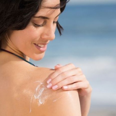 Aντιμετώπισε τον ήλιο,αποτελεσματικά και υπεύθυνα,με αντιηλιακά προϊόντα Panthenol Extra!